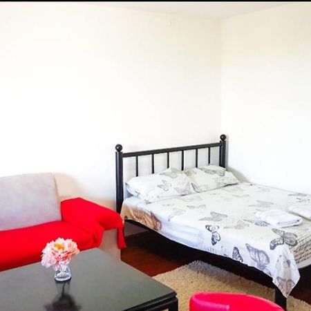 Apartment Dina Skopje Esterno foto
