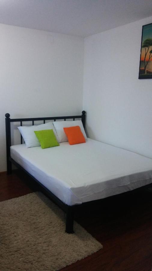 Apartment Dina Skopje Esterno foto
